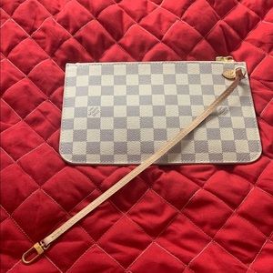 SOLD Louis Vuitton Pochette